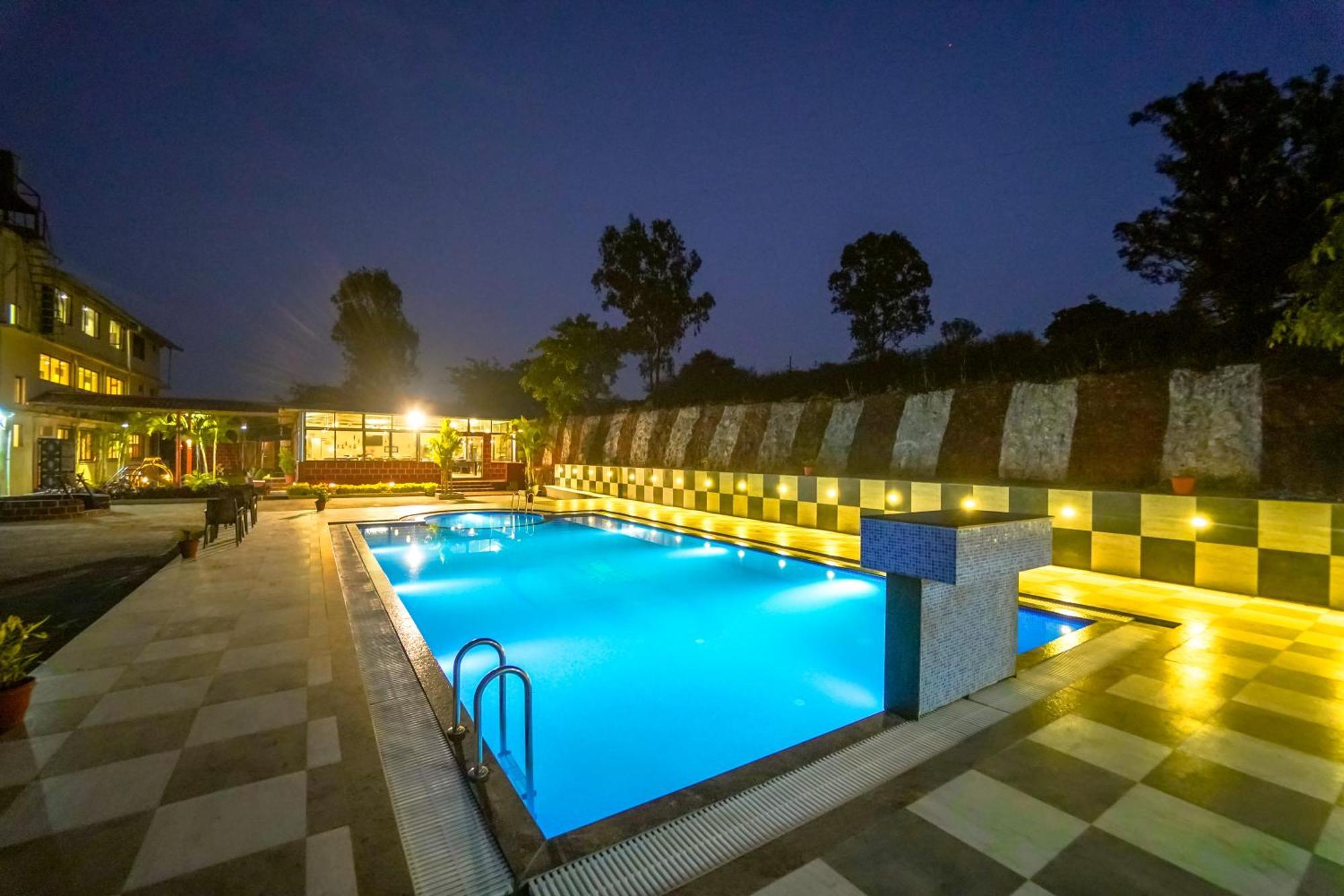 Treebo Jeevan Village Panchgani Eksteriør billede